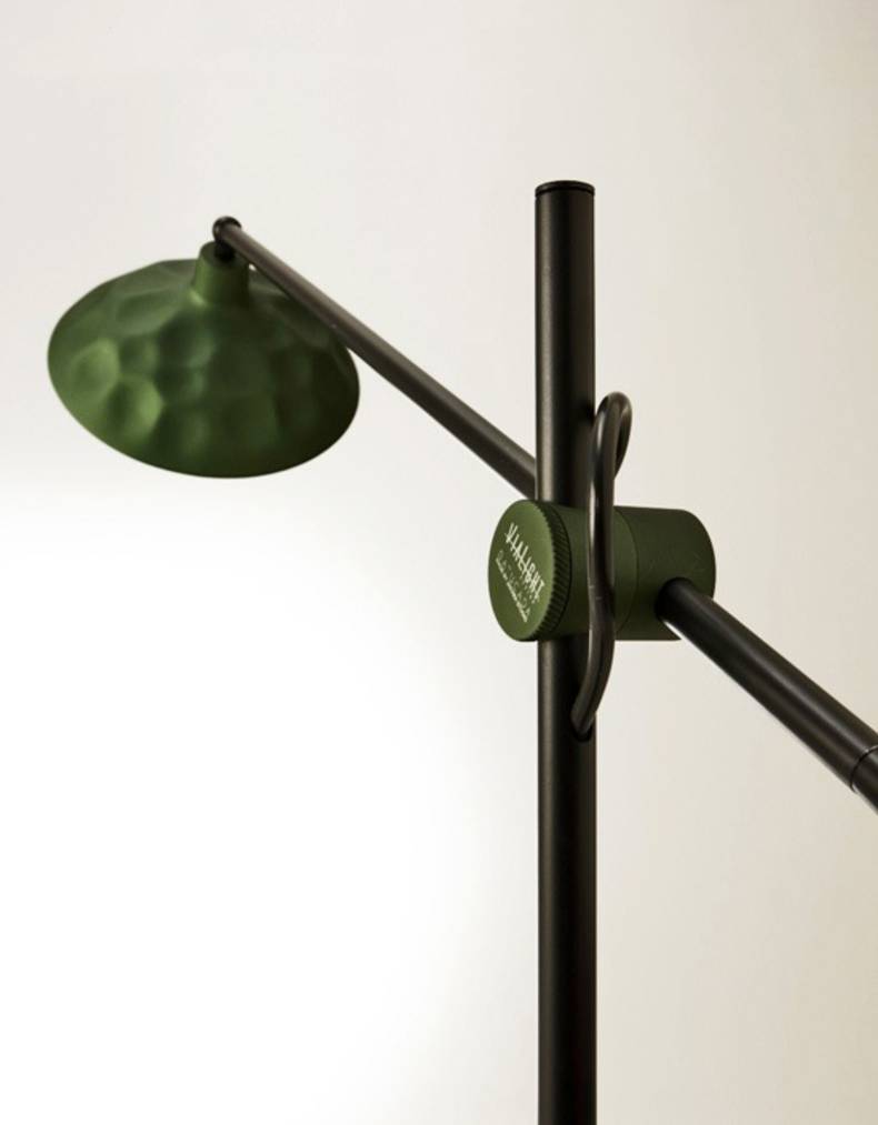 Cool Fresh Looking Classic Table Task Lamp by Vialight