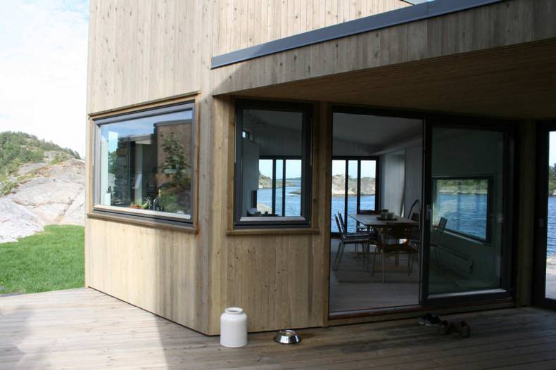 Buholmen Cottage by SKAARA Arkitekter AS