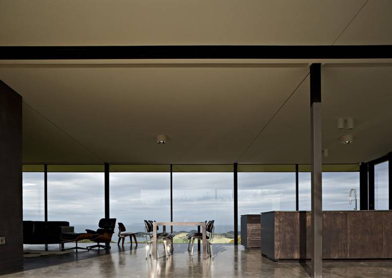 Family Holiday House In New Zealand by Fearon Hay Architects