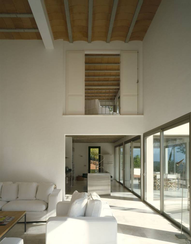 Country House in Ibiza by Blacam and Meagher Architects