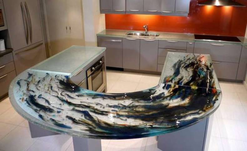 Blended Purity and Art: Tabletops by ThinkGlass