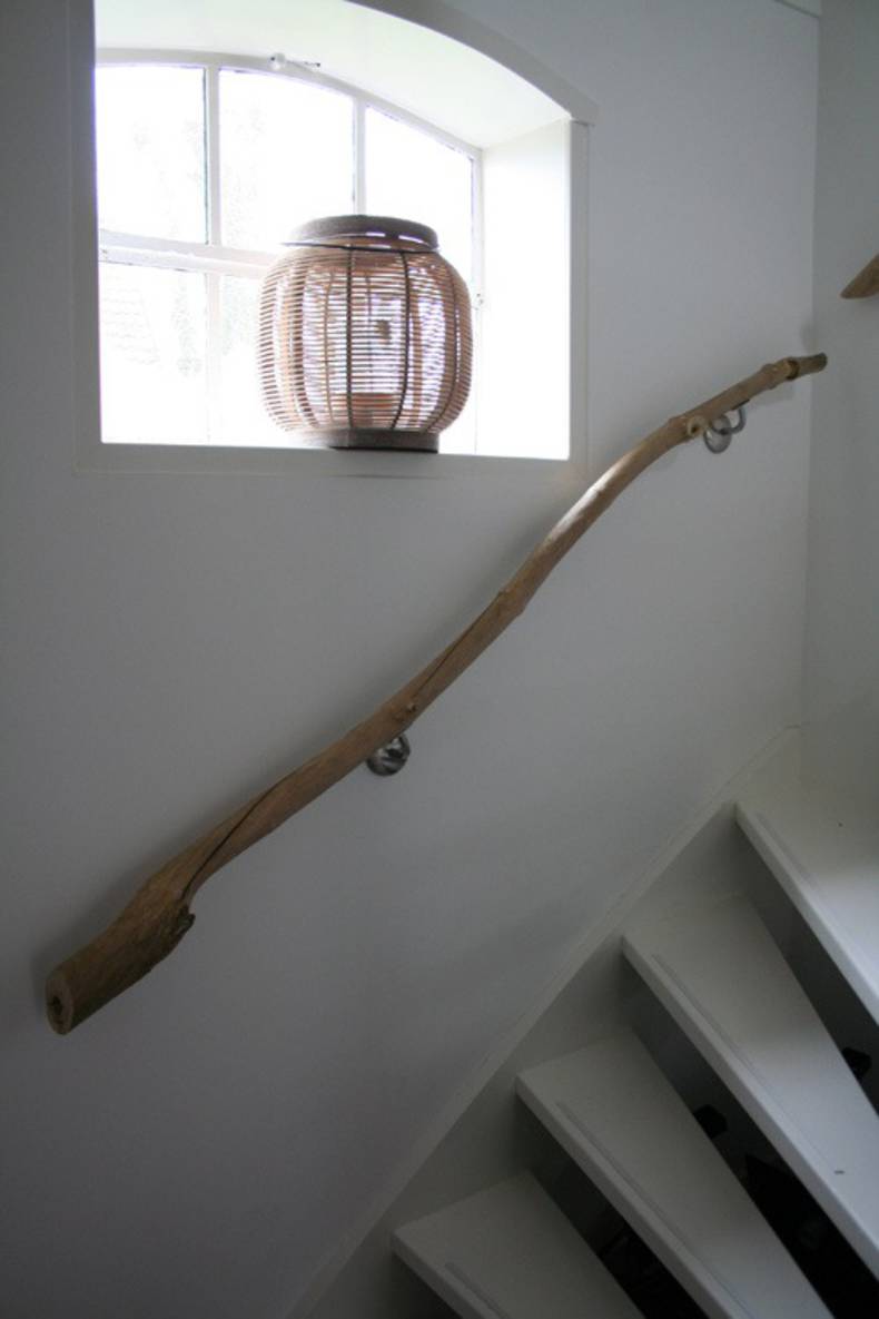Branches as a handrail for your stairs