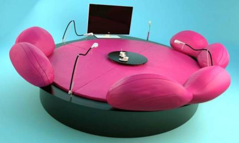 Future Systems Sofa by Jan Kaplicky