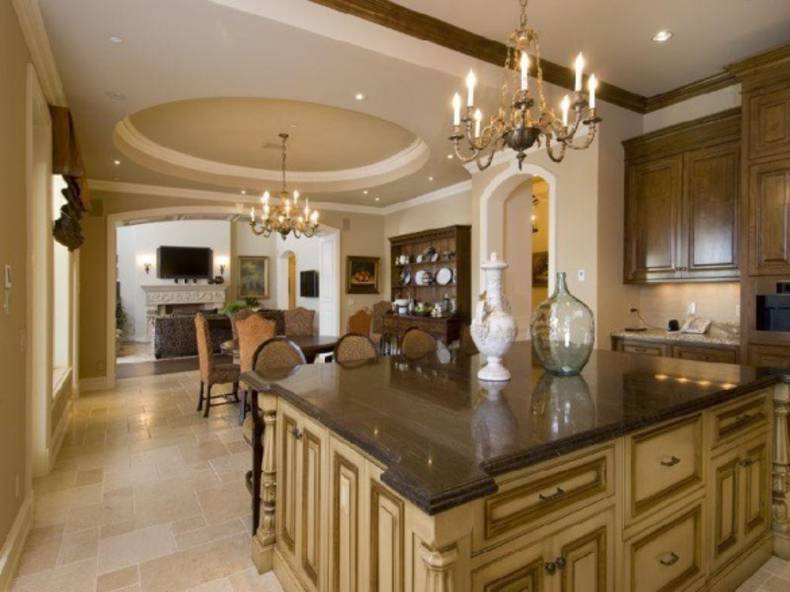 Spectacular Luxury Mansion in California