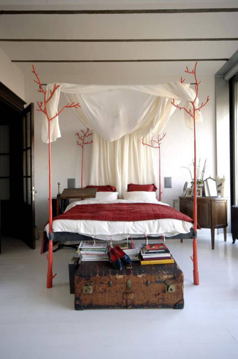 Striking Bed by Asli Tunca: Tree May Be Not Only the Material