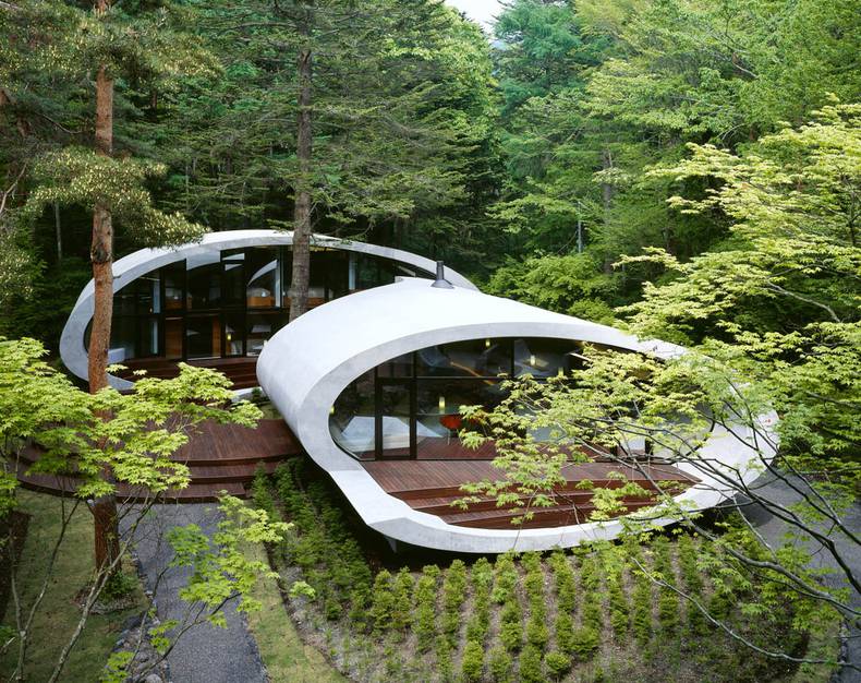 The Shell House in the Forest by ARTechnic Architects
