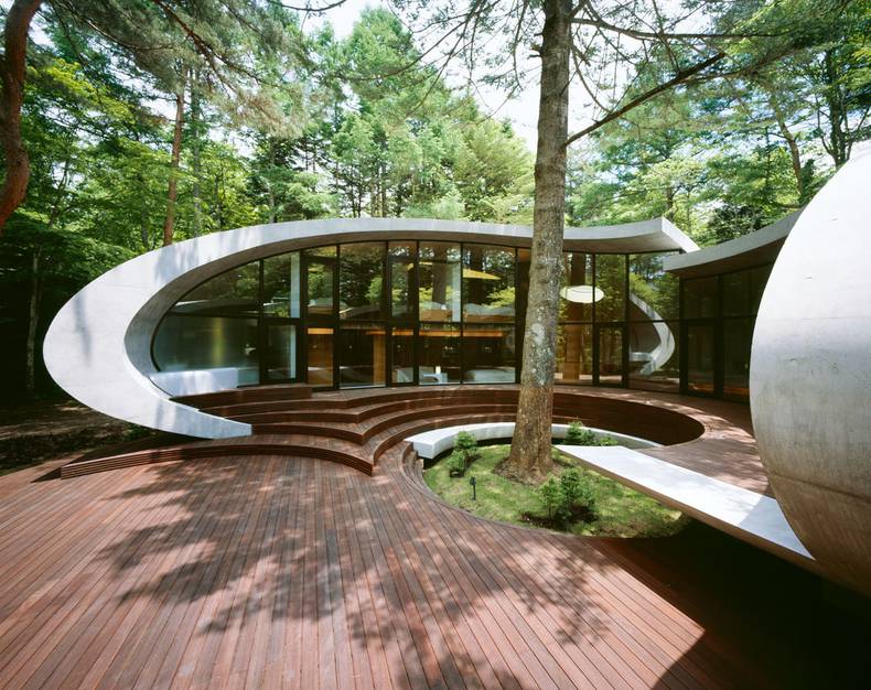 The Shell House in the Forest by ARTechnic Architects