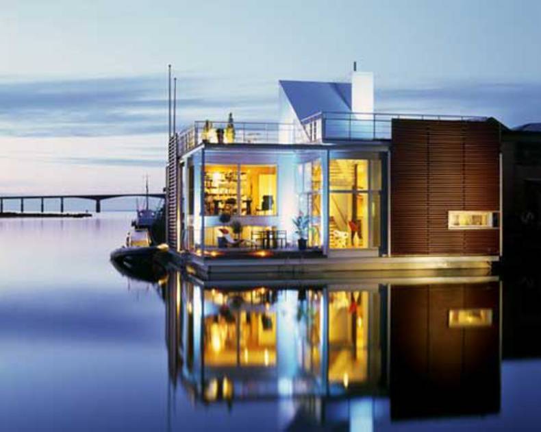 Modern Floating Villa by Staffan Strindberg