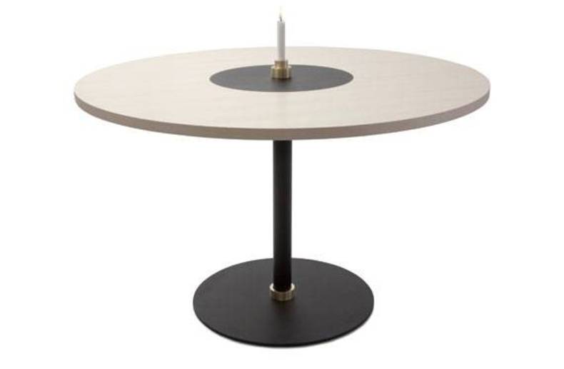 Classic coffee table SIGNUM by WIS Design