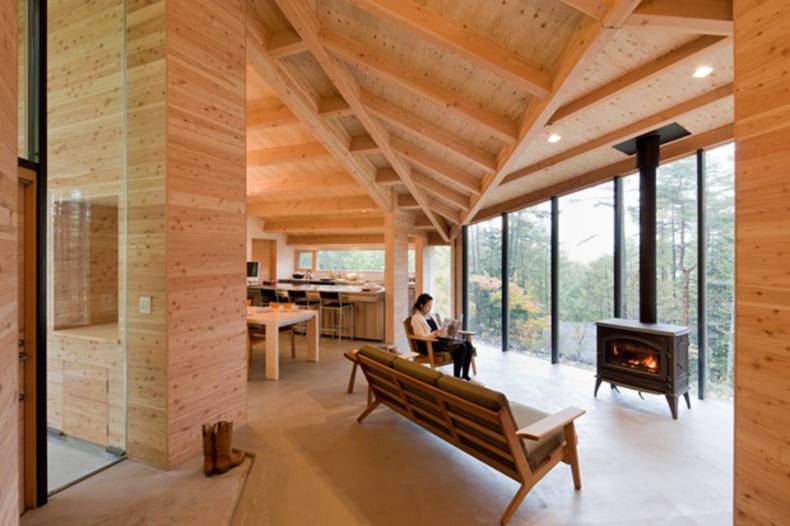 Wood House Design: InBetween House in Japan