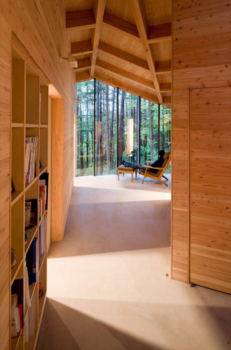 Wood House Design: InBetween House in Japan