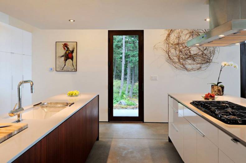 Eagle Ridge &ndash; the modern residence surrounded by forest