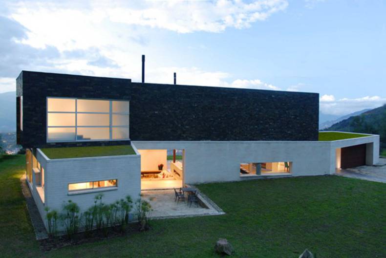 Sereno House by Jaime Rendon Arquitectos