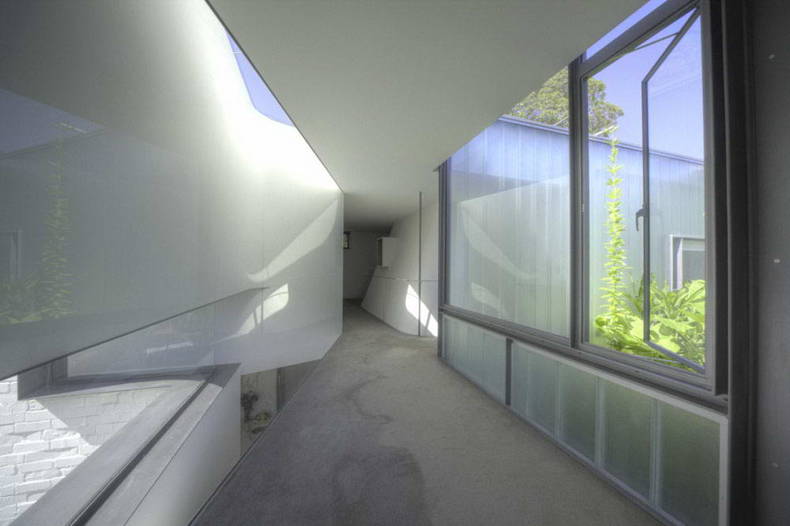 House with a Garden by Durbach Block Jaggers Architects