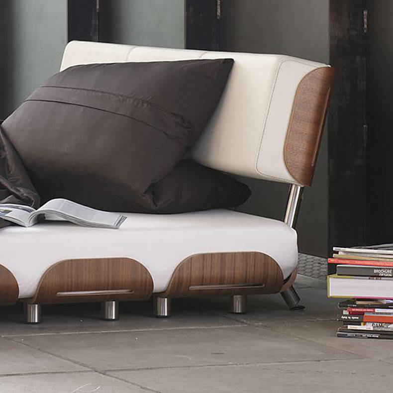 Stylish and Easy Assembled Bed by Linda Altmann and Oliver Krapf
